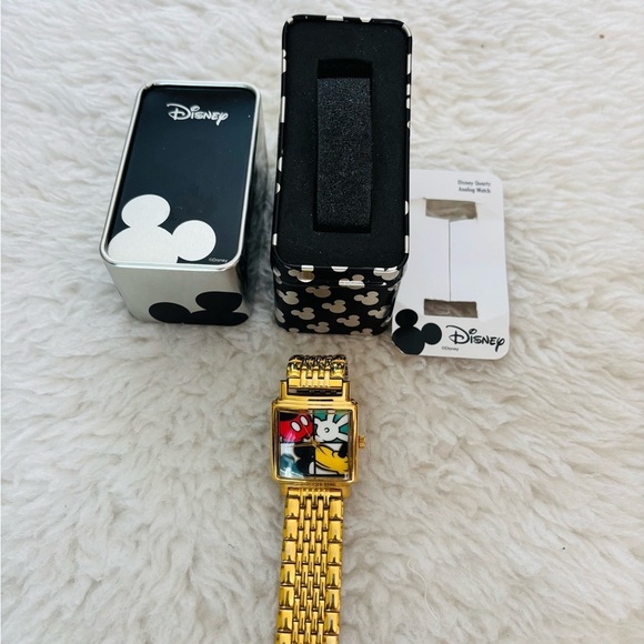 Disney Gold Mickey Mouse Watch main image 11